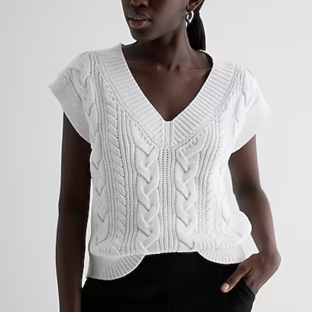 EXPRESS Cable Knit V-neck Sweater Vest, XS
